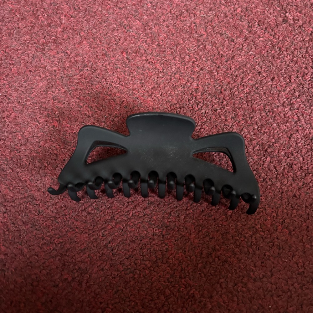 Kitsch Jumbo Black Classic Hair Claw Clip